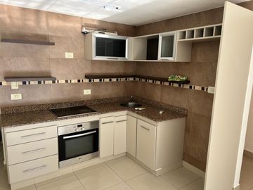 Venta depto 3 ambientes, al frente con balcón.