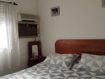 EXCELENTES PROPIEDADES  DE 3 AMBIENTES UNA AL FRENTE Y OTRA AL FONDO. CON ENTRADA DE AUTOS Y PATIO.