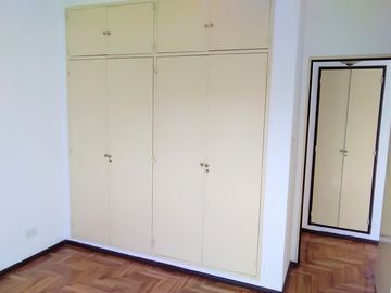 LUMINOSO DEPARTAMENTO DE DOS AMBIENTES EN VENTA