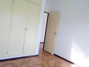 LUMINOSO DEPARTAMENTO DE DOS AMBIENTES EN VENTA