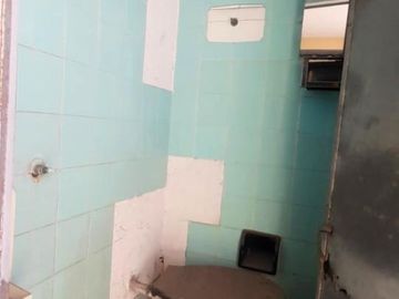 CASA MULTIFAMILIAR CON GALPÓN - LA TABLADA