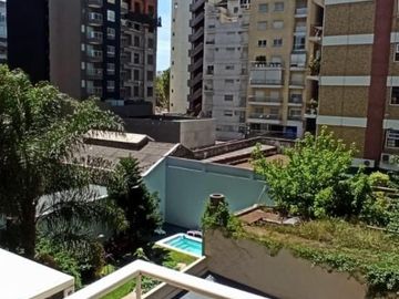 VENTA 3 AMBIENTES MAS ESCRITORIO CON COCHERA EN LANUSITA