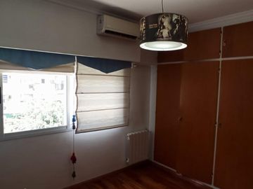 VENTA 3 AMBIENTES MAS ESCRITORIO CON COCHERA EN LANUSITA