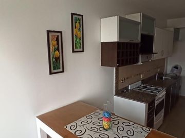 VENTA 3 AMBIENTES MAS ESCRITORIO CON COCHERA EN LANUSITA