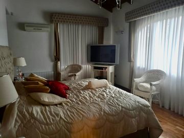 IMPORTANTE CHALET DE 6 AMB EN COUNTRY EL PARAISO
