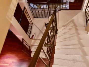 IMPORTANTE CHALET DE 6 AMB EN COUNTRY EL PARAISO