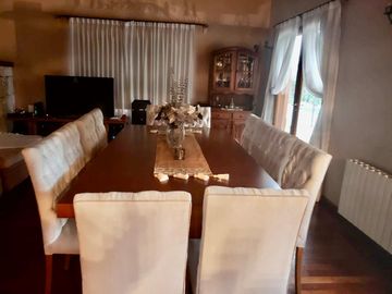 IMPORTANTE CHALET DE 6 AMB EN COUNTRY EL PARAISO