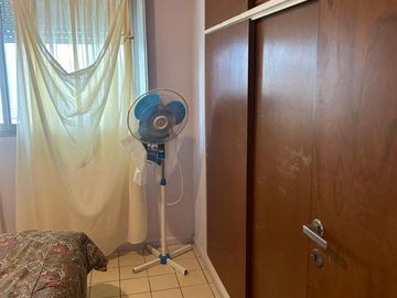 Departamento de dos dormitorios en edificio frente al mar