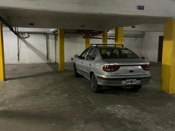 Departamento de dos dormitorios en edificio frente al mar