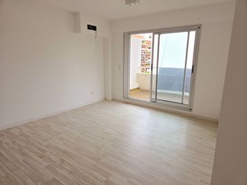 Venta 1 ambiente Profesional con Balcón