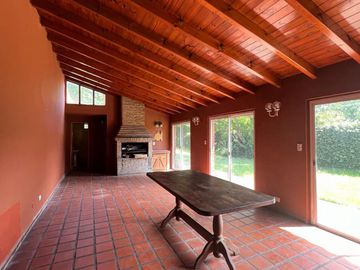 Casa de 3 AMBIENTES en venta