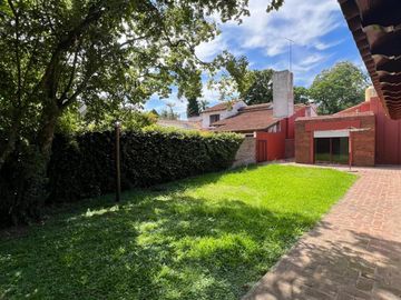 Casa de 3 AMBIENTES en venta