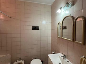Casa de 3 AMBIENTES en venta