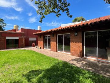 Casa de 3 AMBIENTES en venta