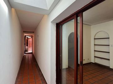 Casa de 3 AMBIENTES en venta
