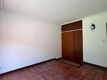 Casa de 3 AMBIENTES en venta