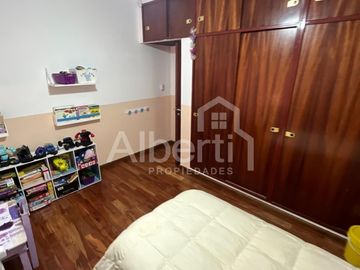 VENTA EL PALOMAR CASA PH AL FRENTE 3 AMBIENTES.