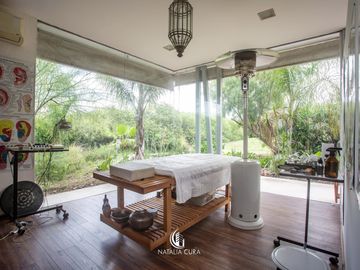 SOÑADA CASA EN VILLA ALLENDE GOLF-  IDEAL EMPRENDIMIENTO COMERCIAL -