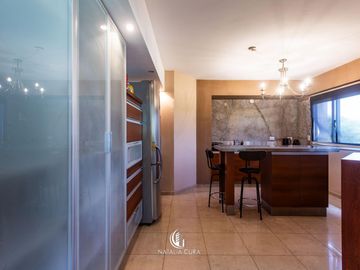 SOÑADA CASA EN VILLA ALLENDE GOLF-  IDEAL EMPRENDIMIENTO COMERCIAL -