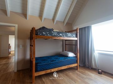 SOÑADA CASA EN VILLA ALLENDE GOLF-  IDEAL EMPRENDIMIENTO COMERCIAL -