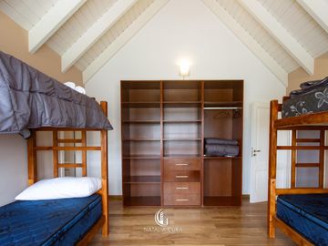 SOÑADA CASA EN VILLA ALLENDE GOLF-  IDEAL EMPRENDIMIENTO COMERCIAL -