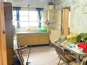 CHALET DE 4 AMBIENTES A REFACCIONAR EN VENTA - MORON NORTE