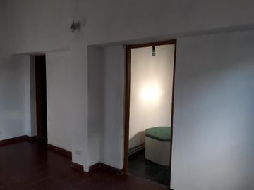 OPORTUNIDA EN VENTA LOCAL COMERCIAL Y VIVIENDA SOBRE AVENIDA