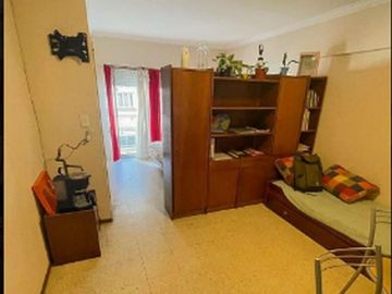 Monoambiente Dividido con Balcón en Venta en Plaza Colón
