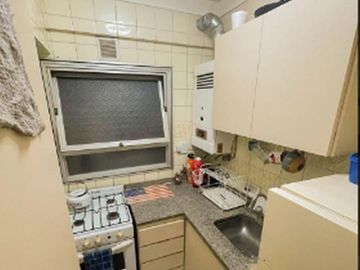 Monoambiente Dividido con Balcón en Venta en Plaza Colón