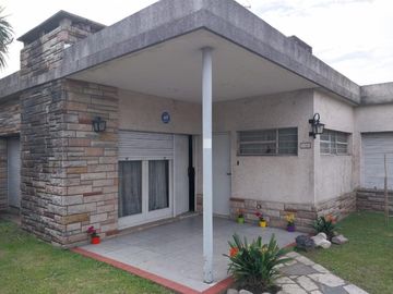 Propiedad en excelente estado e impecables condiciones. Juan M. Fragio 1101, Ituzaingó (prov. Buenos Aires)