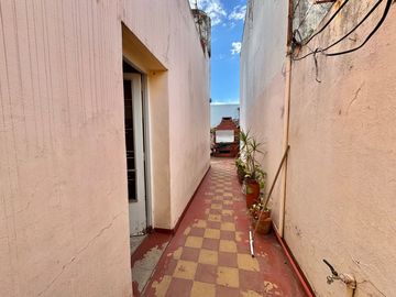 Venta Casa 4 Ambientes Con Local Al Frente En El Palomar