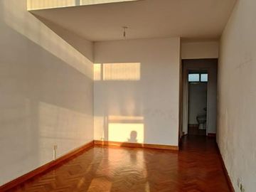 VENTA DEPARTAMENTO 2 AMB. TIPO DUPLEX (DOS PLANTAS) MUY LUMINOSO