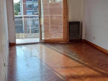 VENTA DEPARTAMENTO 2 AMB. TIPO DUPLEX (DOS PLANTAS) MUY LUMINOSO