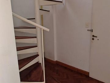 VENTA DEPARTAMENTO 2 AMB. TIPO DUPLEX (DOS PLANTAS) MUY LUMINOSO