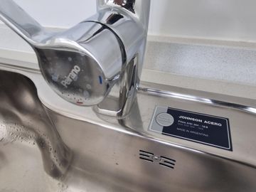 DEPTO 2 amb a ESTRENAR AIRE FRIO CALOR + cortinas - en alquiler SAN MARTIN CENTRO