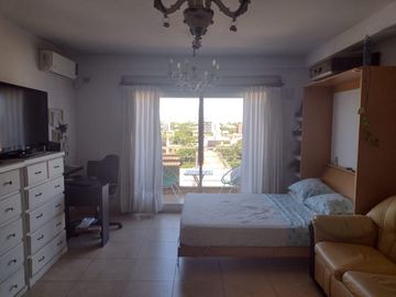 SE VENDE DPTO CON BALCON Y COCHERA EXCELENTE ESTADO