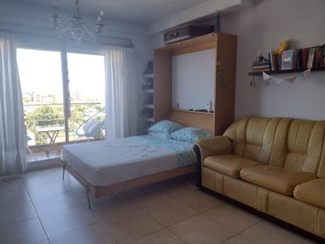 SE VENDE DPTO CON BALCON Y COCHERA EXCELENTE ESTADO
