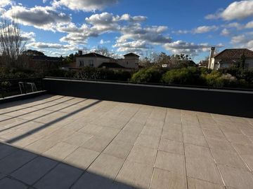 Casa de cinco ambientes en venta
