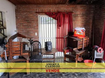 CASA EN VENTA 4 AMBIENTES, MORENO SUR