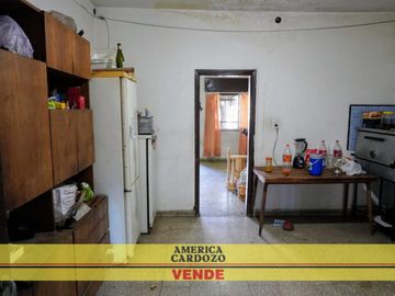 CASA EN VENTA 4 AMBIENTES, MORENO SUR