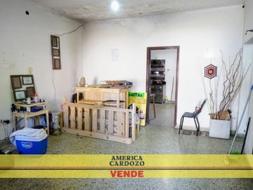 CASA EN VENTA 4 AMBIENTES, MORENO SUR