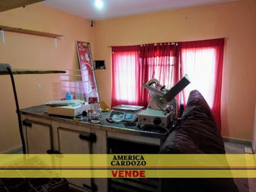 CASA EN VENTA 4 AMBIENTES, MORENO SUR