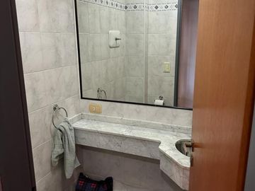 PISO EN VENTA CUATRO AMBIENTES