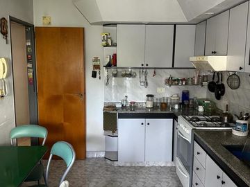 PISO EN VENTA CUATRO AMBIENTES