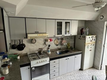 PISO EN VENTA CUATRO AMBIENTES