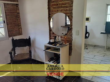 COMPLEJO DE CASA CON 2 DEPTS, 374 M2, MERLO NORTE