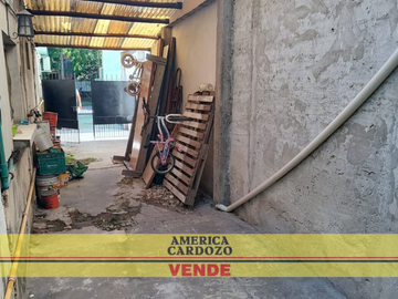 COMPLEJO DE CASA CON 2 DEPTS, 374 M2, MERLO NORTE
