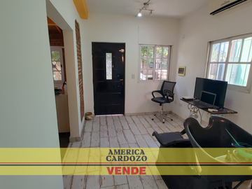COMPLEJO DE CASA CON 2 DEPTS, 374 M2, MERLO NORTE