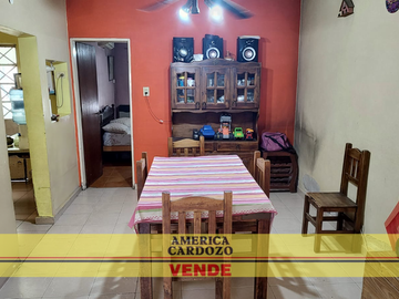 COMPLEJO DE CASA CON 2 DEPTS, 374 M2, MERLO NORTE
