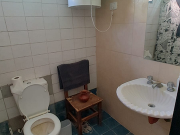 COMPLEJO DE CASA CON 2 DEPTS, 374 M2, MERLO NORTE
